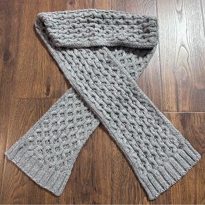 Michael Kors EUC Gray Cable Knit Classic Derby Scarf Unisex 6’ Long